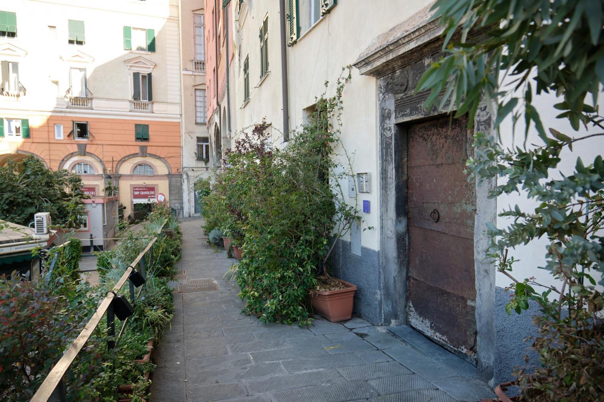Апартаменты Cavour La Citta Vecchia Генуя Экстерьер фото